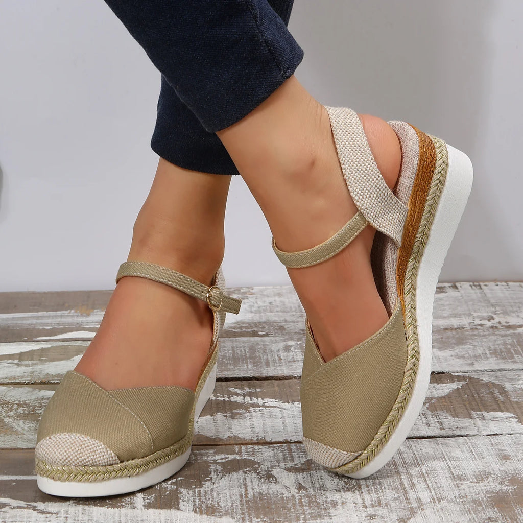 Sandalias Ibiza — Sandalia de cuña con hebilla al tobillo